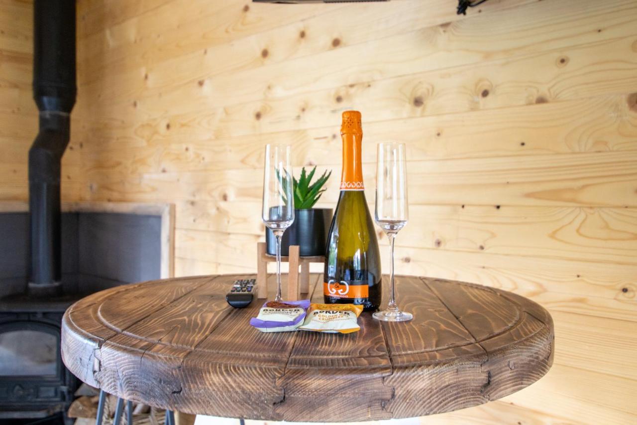 Choller Lake Lodges - Primrose Cabin With Private Hot Tub أروندل المظهر الخارجي الصورة