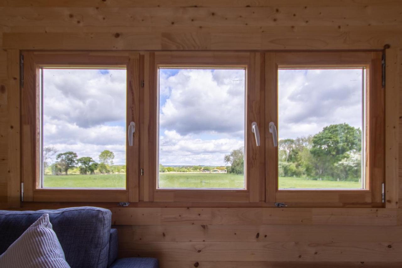 Choller Lake Lodges - Primrose Cabin With Private Hot Tub أروندل المظهر الخارجي الصورة