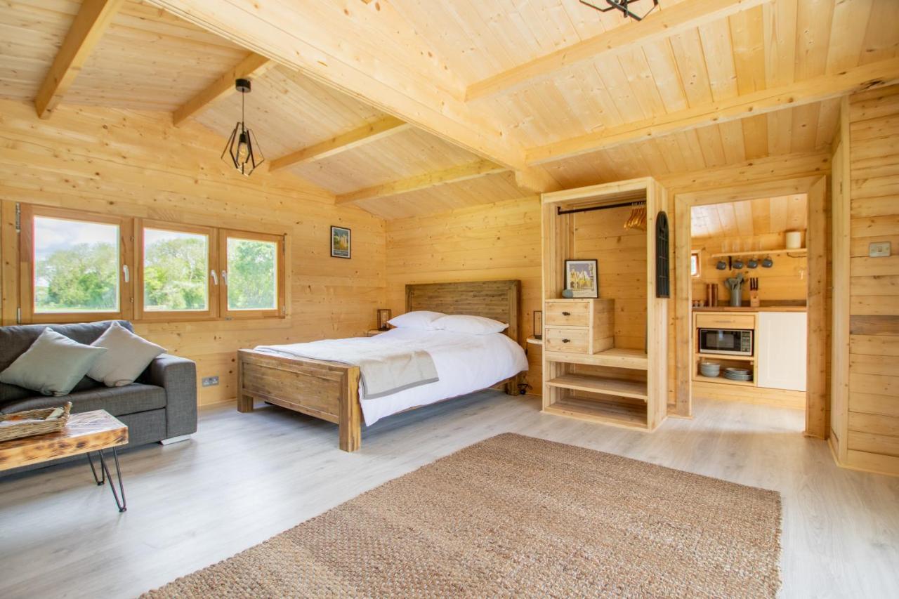 Choller Lake Lodges - Primrose Cabin With Private Hot Tub أروندل المظهر الخارجي الصورة