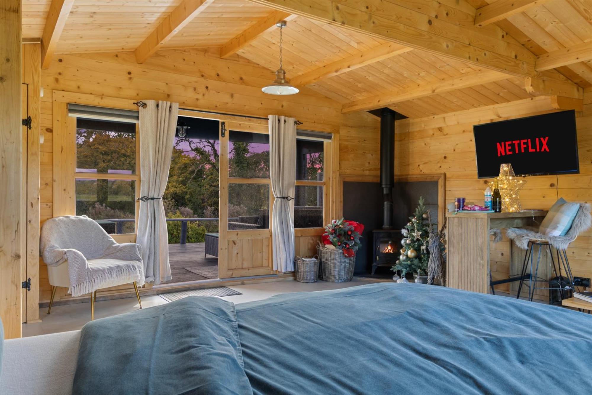 Choller Lake Lodges - Primrose Cabin With Private Hot Tub أروندل المظهر الخارجي الصورة